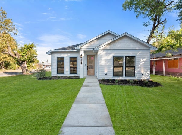 1100 E Collin Street, Corsicana, TX 75110