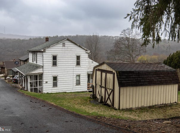 33 N BERRY STREET, COAL TOWNSHIP, PA 17866