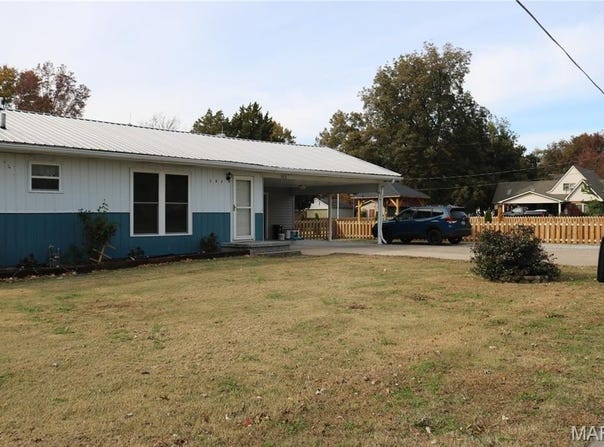 103 Calvin, Matthews, MO 63867