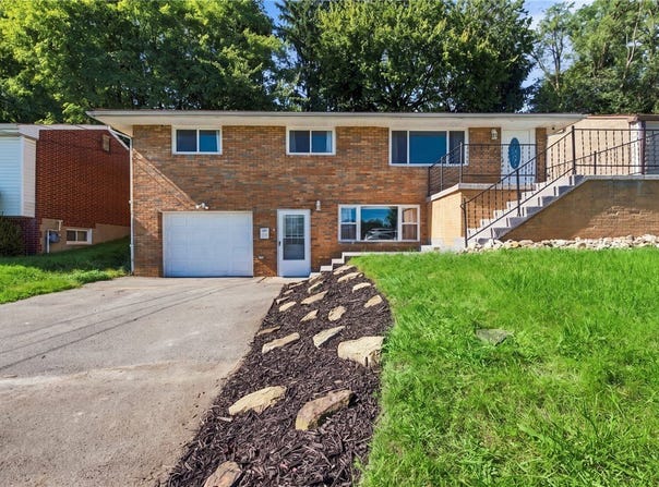 1004 Lessing street, Crafton Heights, PA 15220