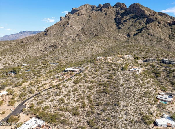 520 E Eden Place, Oro Valley, AZ 85704
