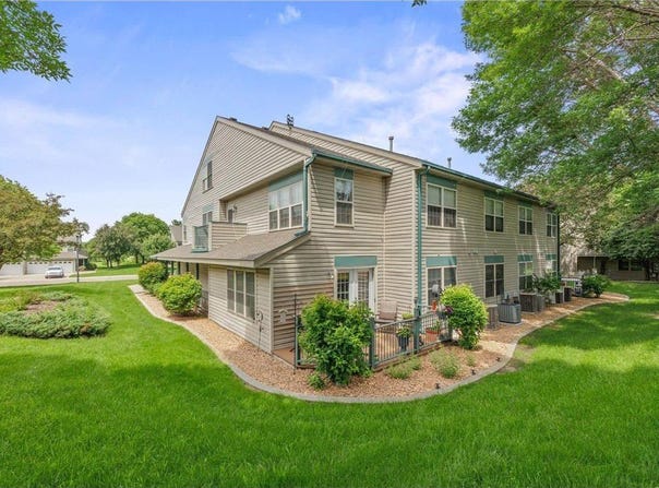 119 Morningside Drive NE, Hutchinson, MN 55350