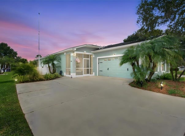 8002 SHADDOCK Place, LAND O LAKES, FL 34637