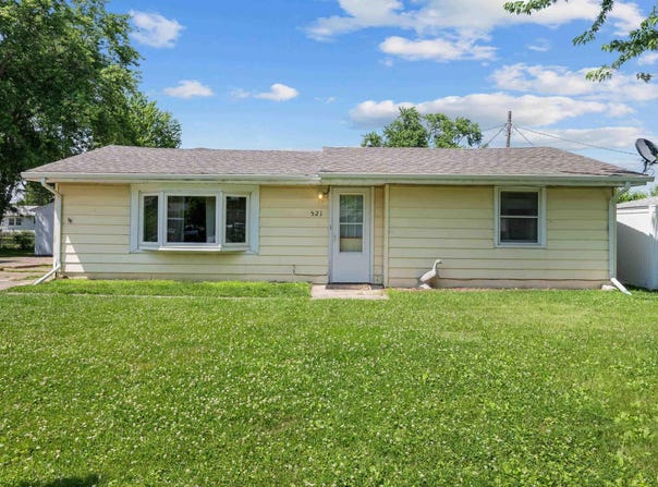 521 14TH Avenue, Silvis, IL 61282