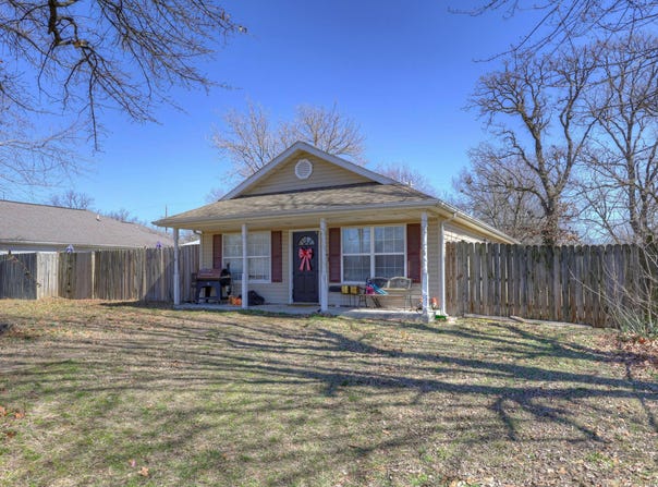 209 S St. Charles Avenue, Joplin, MO 64801