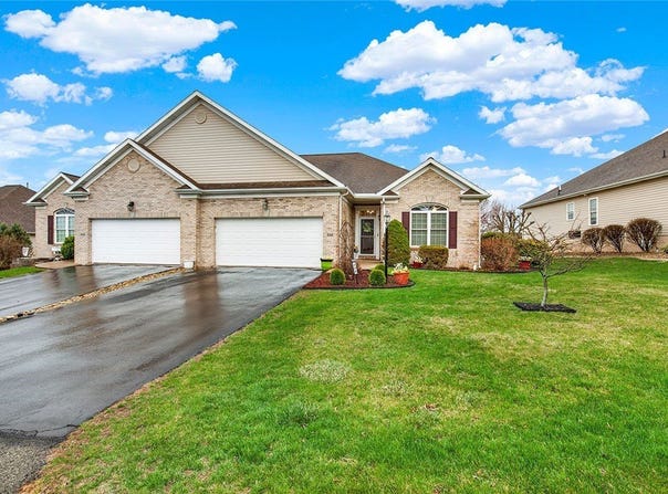 222 Denali Dr, Unity  Twp, PA 15650