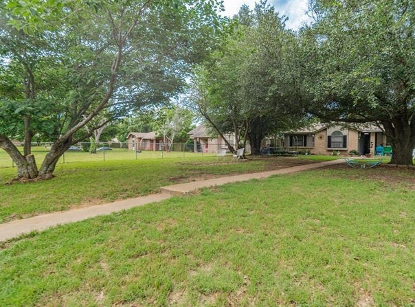 13312 Cloverbrook Lane, Dallas, TX 75253