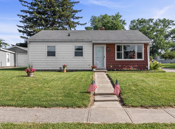 206 Allen Lane, Greenfield, IN 46140