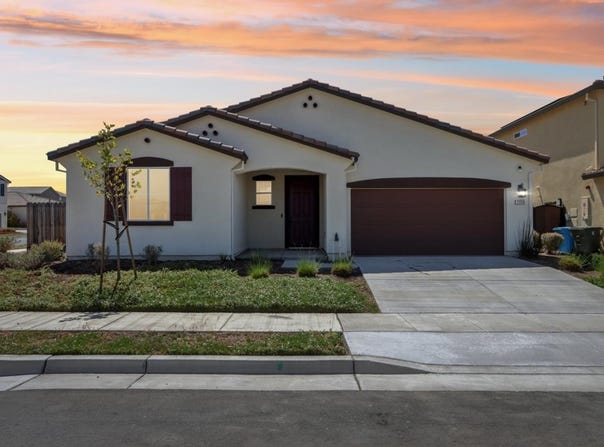 2350 Hibiscus DR, HOLLISTER, CA 95023