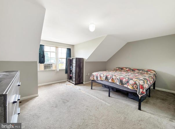 1 OXFORD COURT, NEW OXFORD, PA 17350