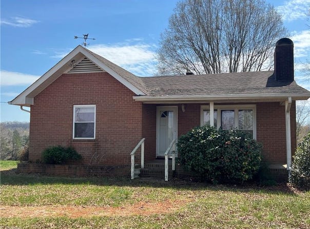 2612 Crissman Road, East Bend, NC 27018