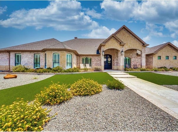 800 E 18th St, Monahans, TX 79756
