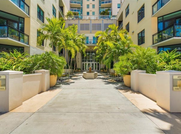 400 4TH AVENUE S, ST PETERSBURG, FL 33701