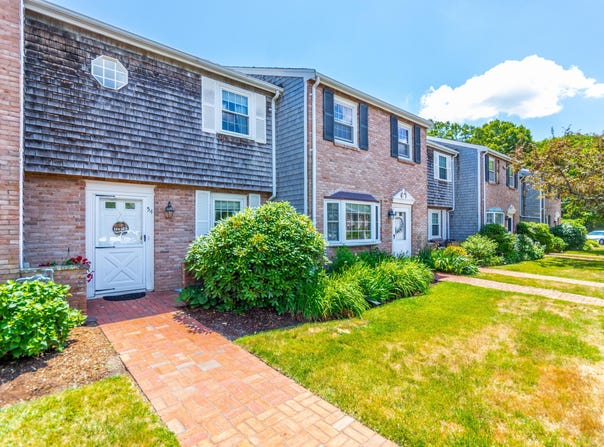 54 Captain Cook Lane, Centerville, MA 02632
