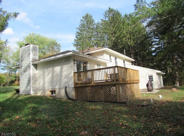 192 Bryans Rd, Washington Twp., NJ 08827-4508