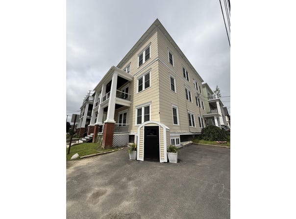 128 Pine Street, Lewiston, ME 04240