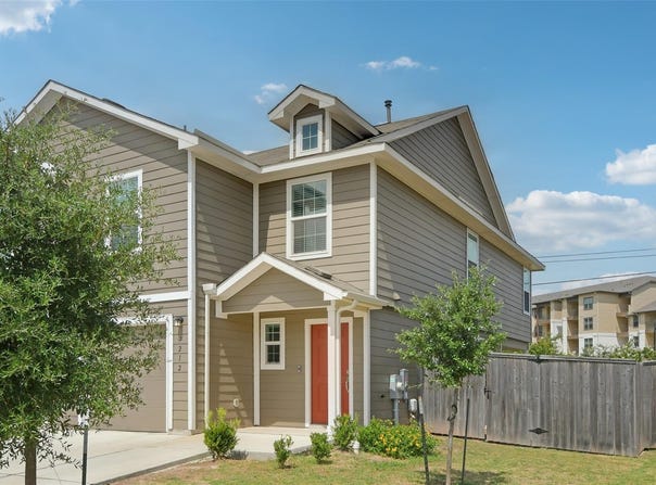 7212 Dancing Wind LN, Del Valle, TX 78617