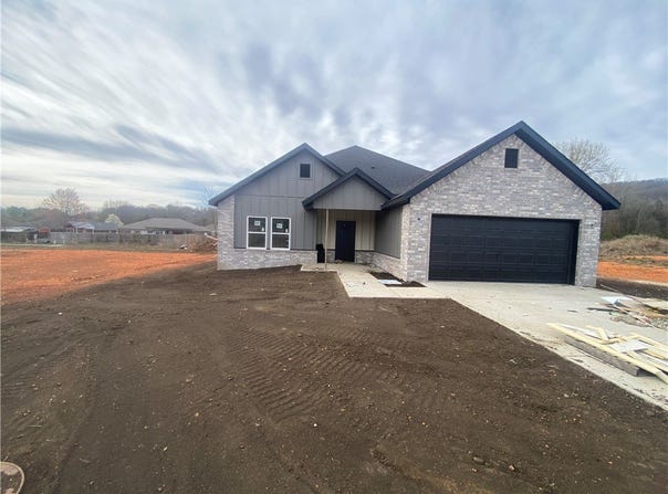 385 Smith Street, West Fork, AR 72774