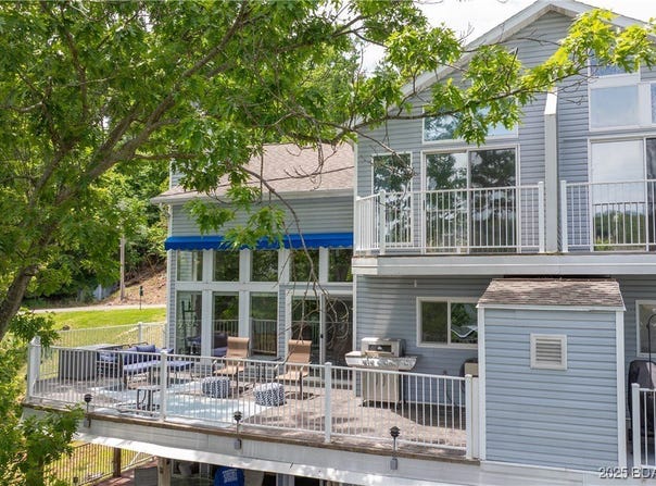1089 Buckingham Drive, Camdenton, MO 65020