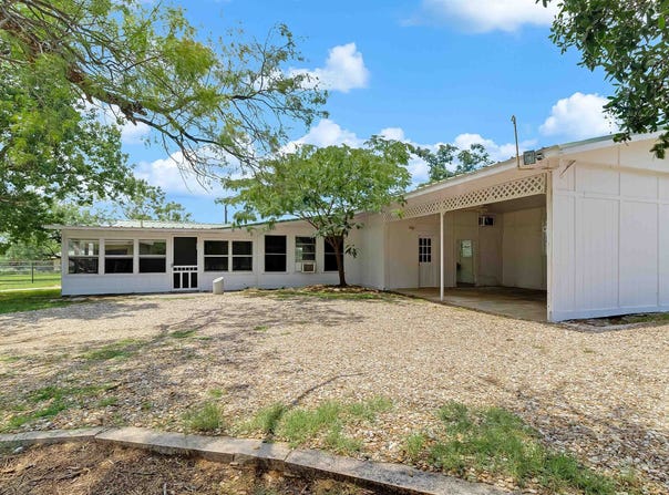 222 Bluebonnet Drive, Granite Shoals, TX 78654
