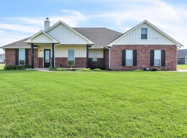 1069 Rheagen Kay Avenue, Tuttle, OK 73089