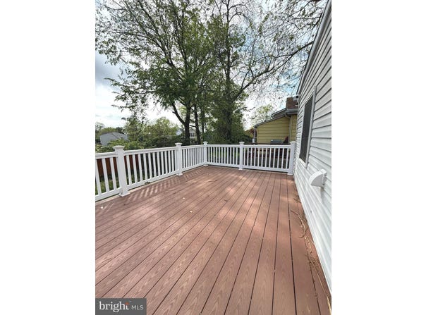 5711 J STREET, CAPITOL HEIGHTS, MD 20743