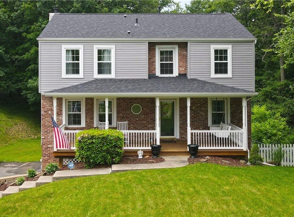 331 Burning Oaks Dr, North Huntingdon, PA 15642