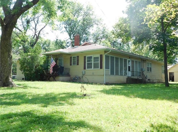 123 E Allison Street, Nevada, MO 64772