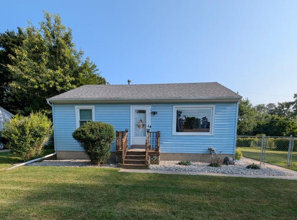 3611 W Holmes Road, Lansing, MI 48911