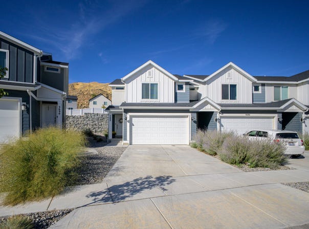 3688 S ALLUVIAL Dr W, Magna, UT 84044