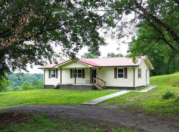 550 N 13th St, LaFollette, TN 37766