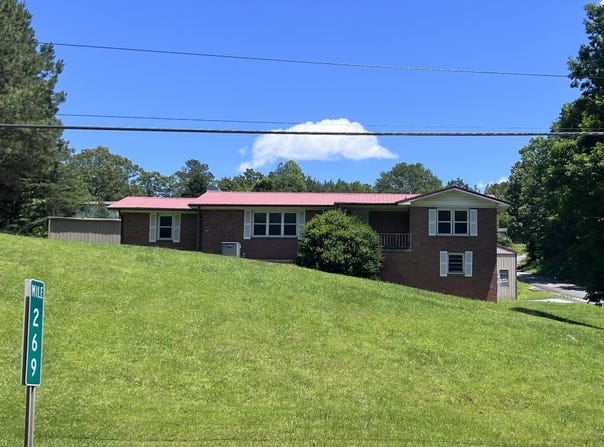 164 Ezra Dixon Drive, Haleyville, AL 35565