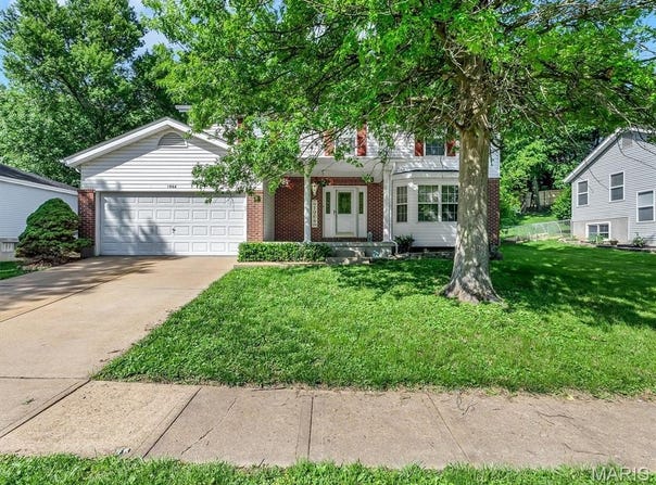 1968 Saint Johns Crossing, Arnold, MO 63010