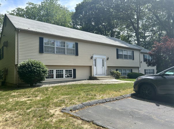 55 Founders Village, Clinton, CT 06413