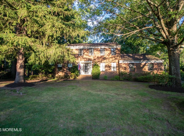 7 Mcelroy Drive, Lincroft, NJ 07738