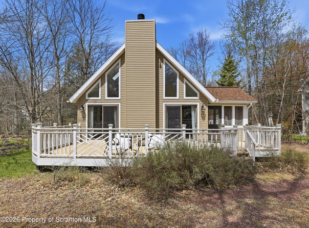 61 Floral Drive, Thornhurst, PA 18424