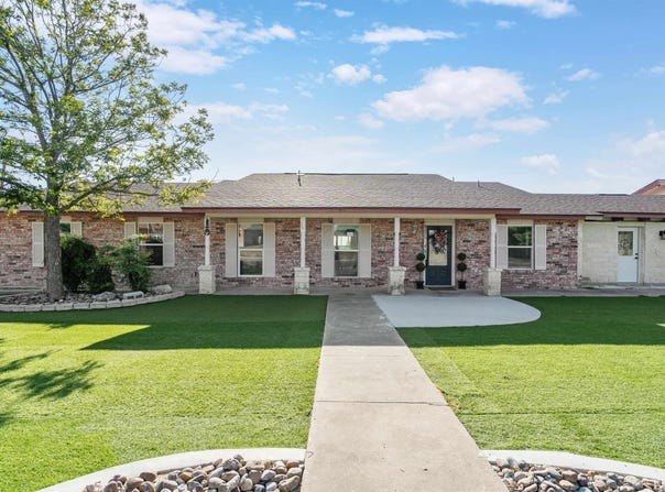 303 N Broadview, Del Rio, TX 78840