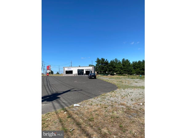 2913 ROUTE 130 S, DELRAN, NJ 08075