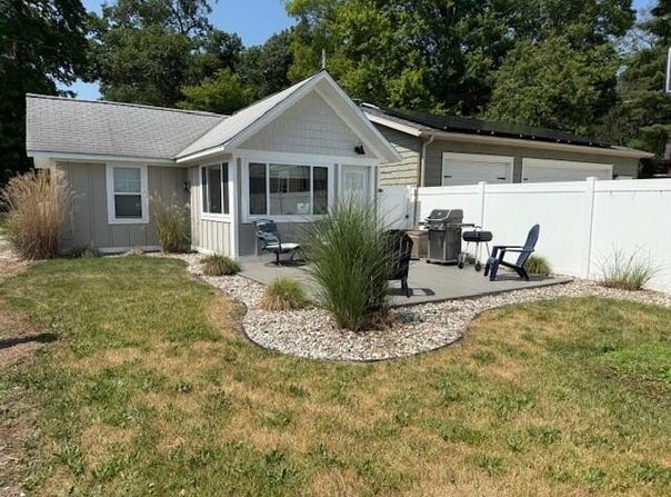 1130 E 88th Street, Newaygo, MI 49337