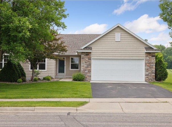 2117 14th Street NE, Faribault, MN 55021