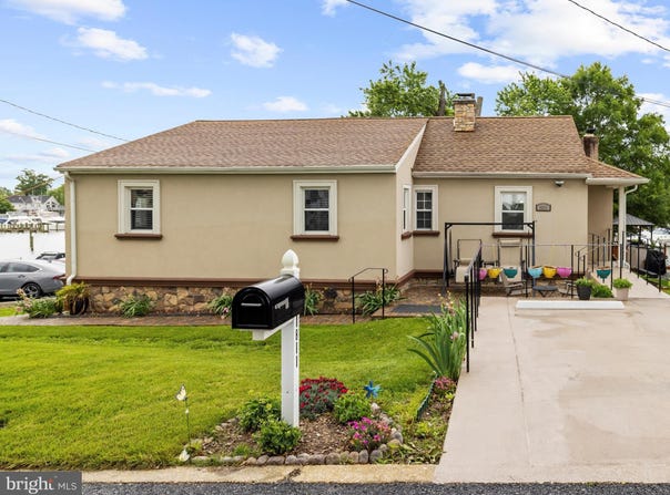 1811 HILLTOP AVENUE, BALTIMORE, MD 21221