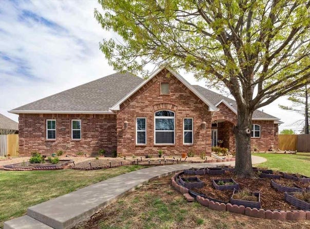 1601 NW 36th St, Lawton, OK 73505
