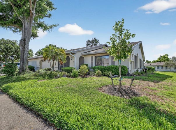 2322 LANCASTER Drive, SUN CITY CENTER, FL 33573