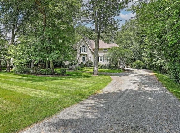 15 Tall Pines Drive, Barrington, RI 02806