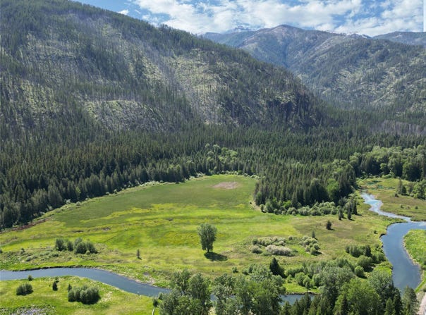 2 Cedar Grove Lane, Noxon, MT 59853