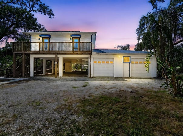 1873 WACASSASSA STREET, TARPON SPRINGS, FL 34689