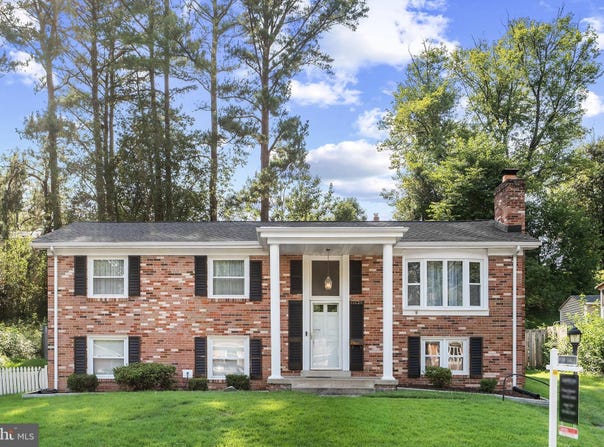 13820 GILBERT Road, WOODBRIDGE, VA 22193