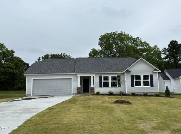 151 Oakfield Trace Drive, Four Oaks, NC 27524