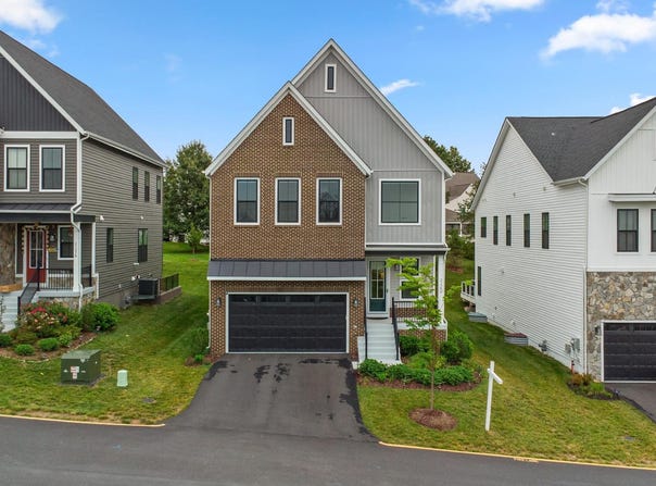 21340 RAINIER LANE, BROADLANDS, VA 20148