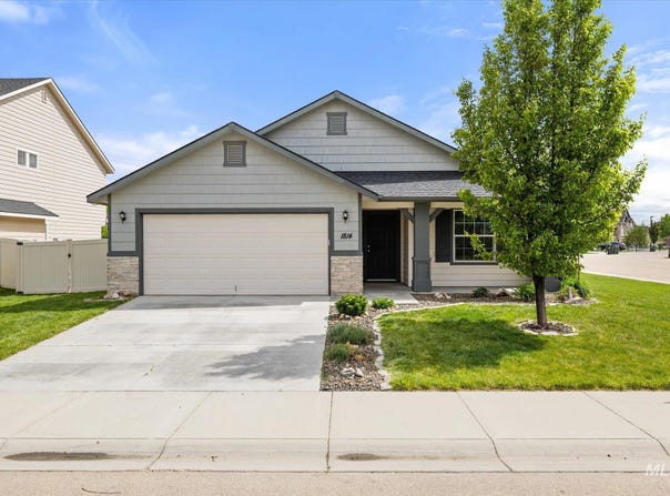 1814 N Rosedust Dr., Kuna, ID 83634